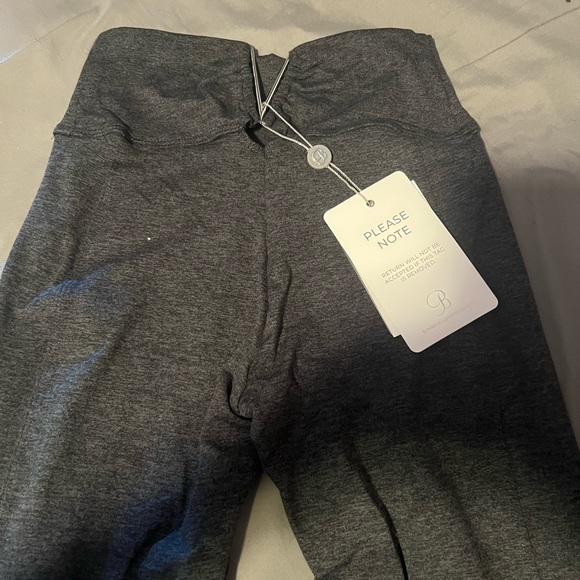 NWT Bombshell Sportswear Victory Leggings - Picture 5 of 8